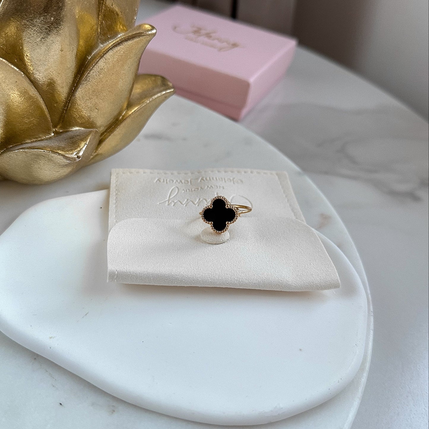 Black onyx clover ring