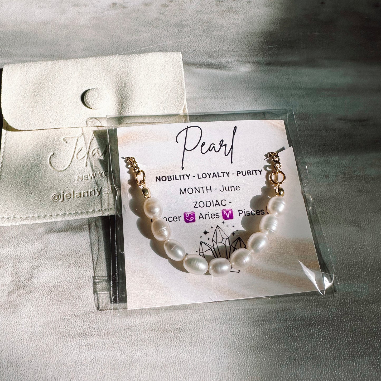 Birthstone bracelet - June - PEARL