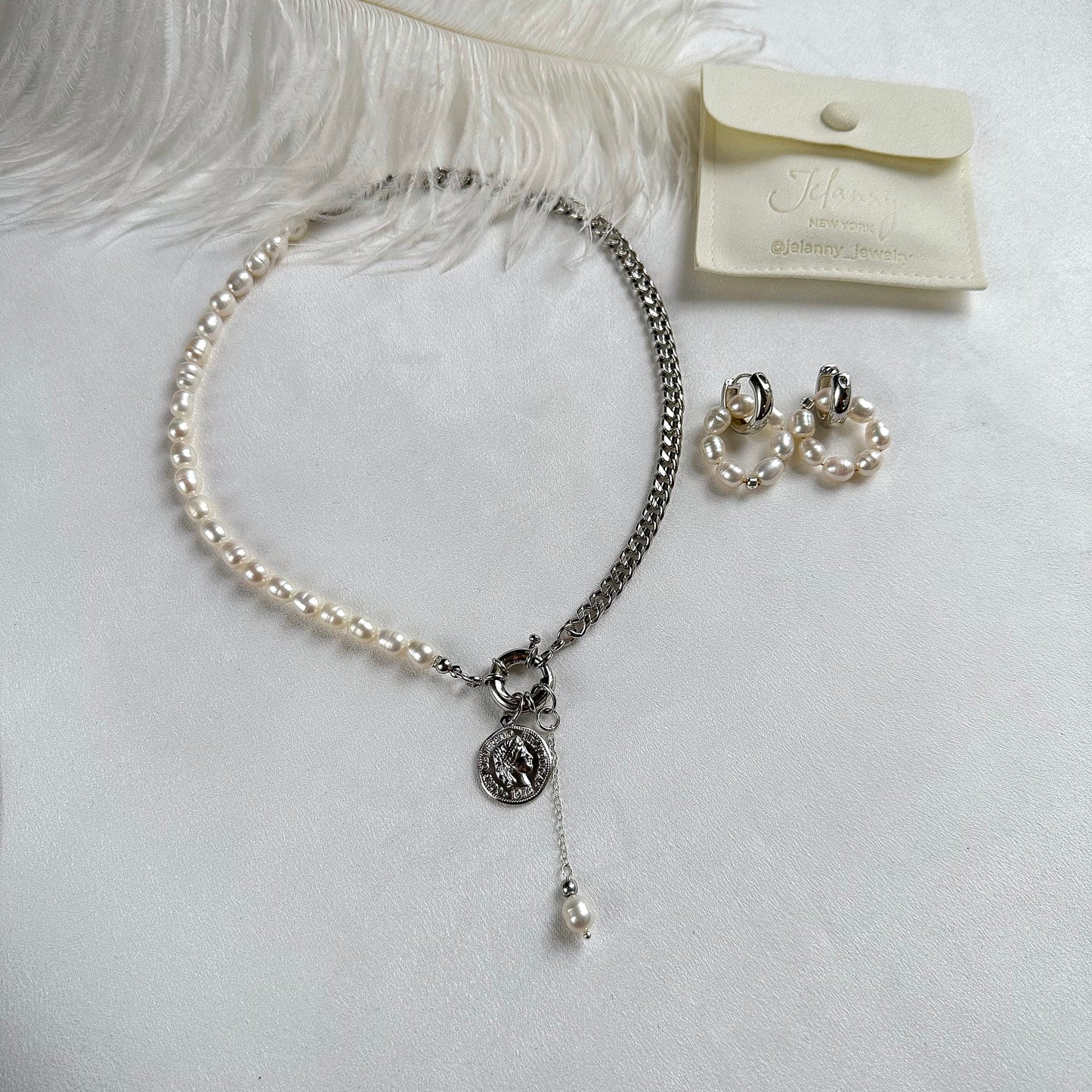 Necklace with coin and pearl pendants (rhodium plated)