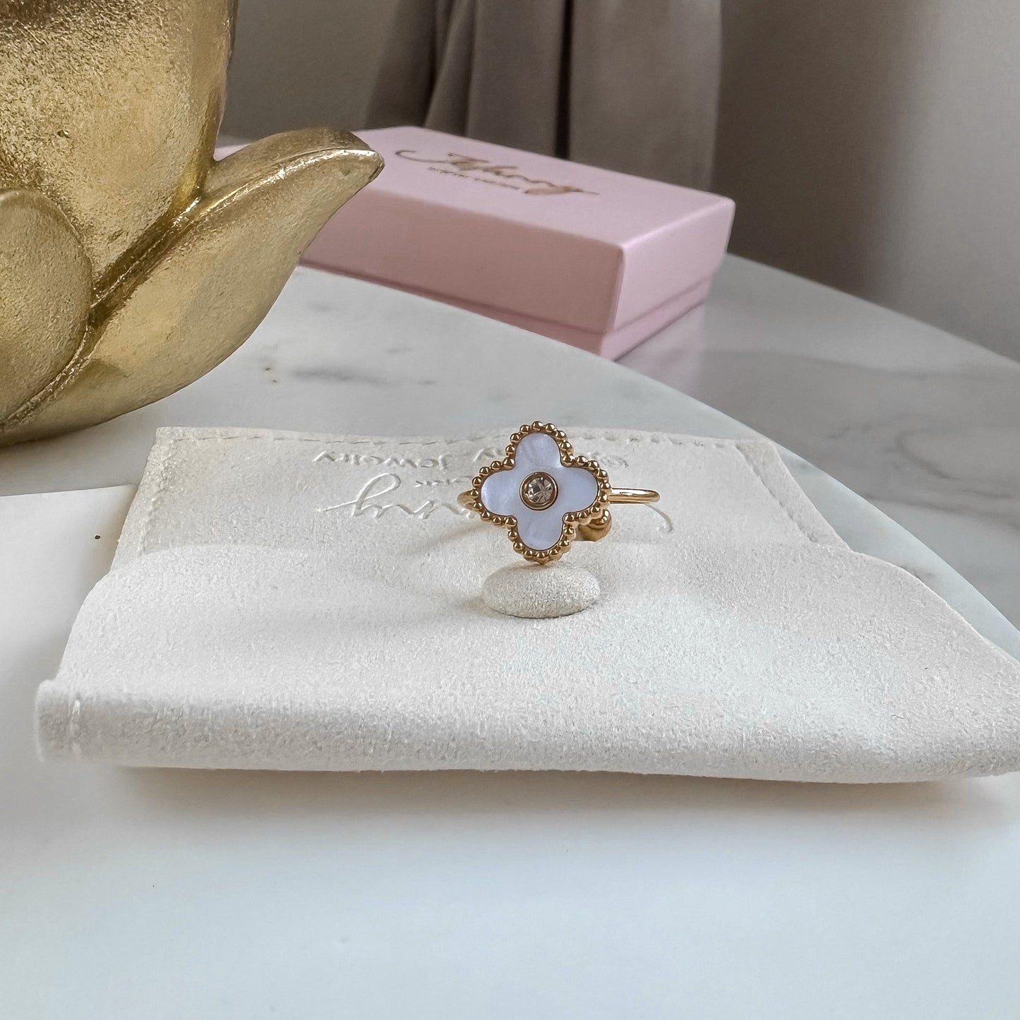 Mother-of-pearl and crystal clover ring