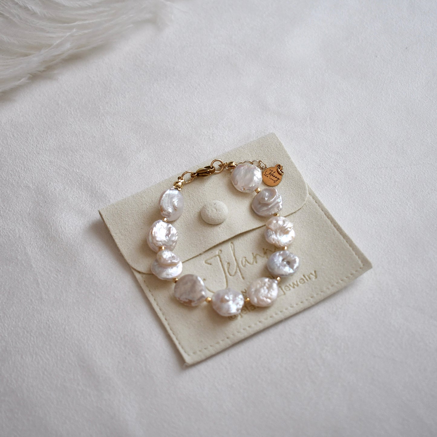 Coin pearls bracelet