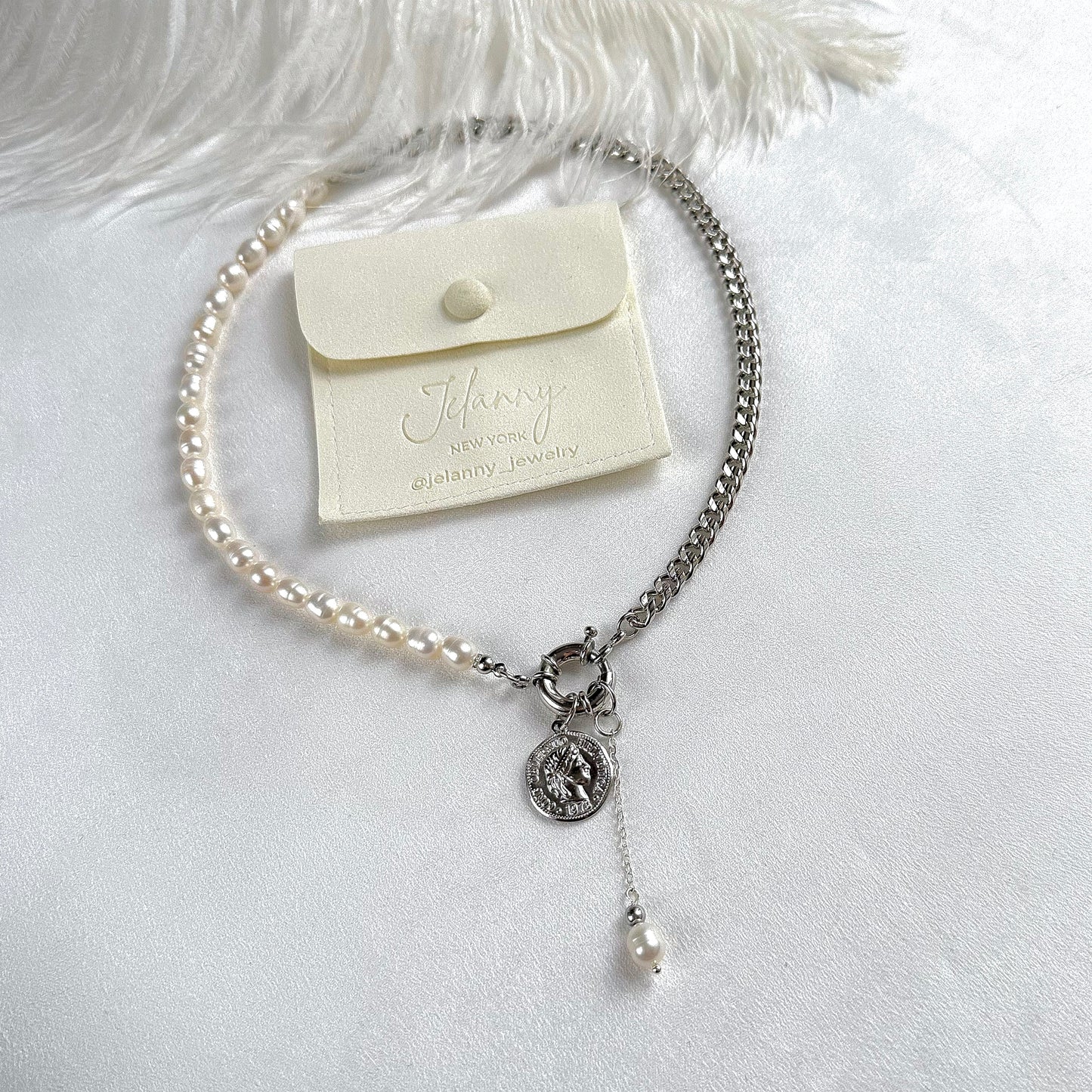 Necklace with coin and pearl pendants (rhodium plated)