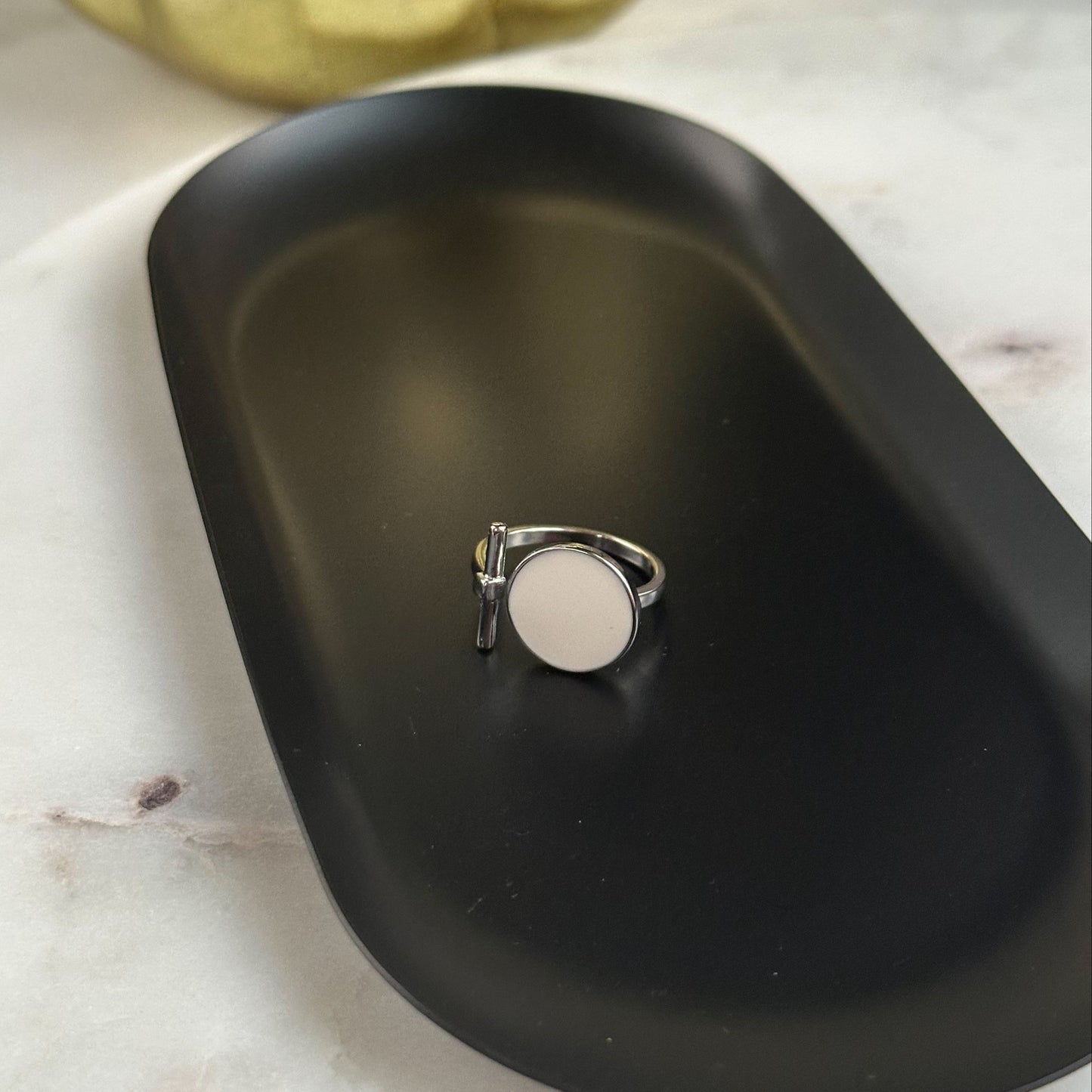 White circle ring