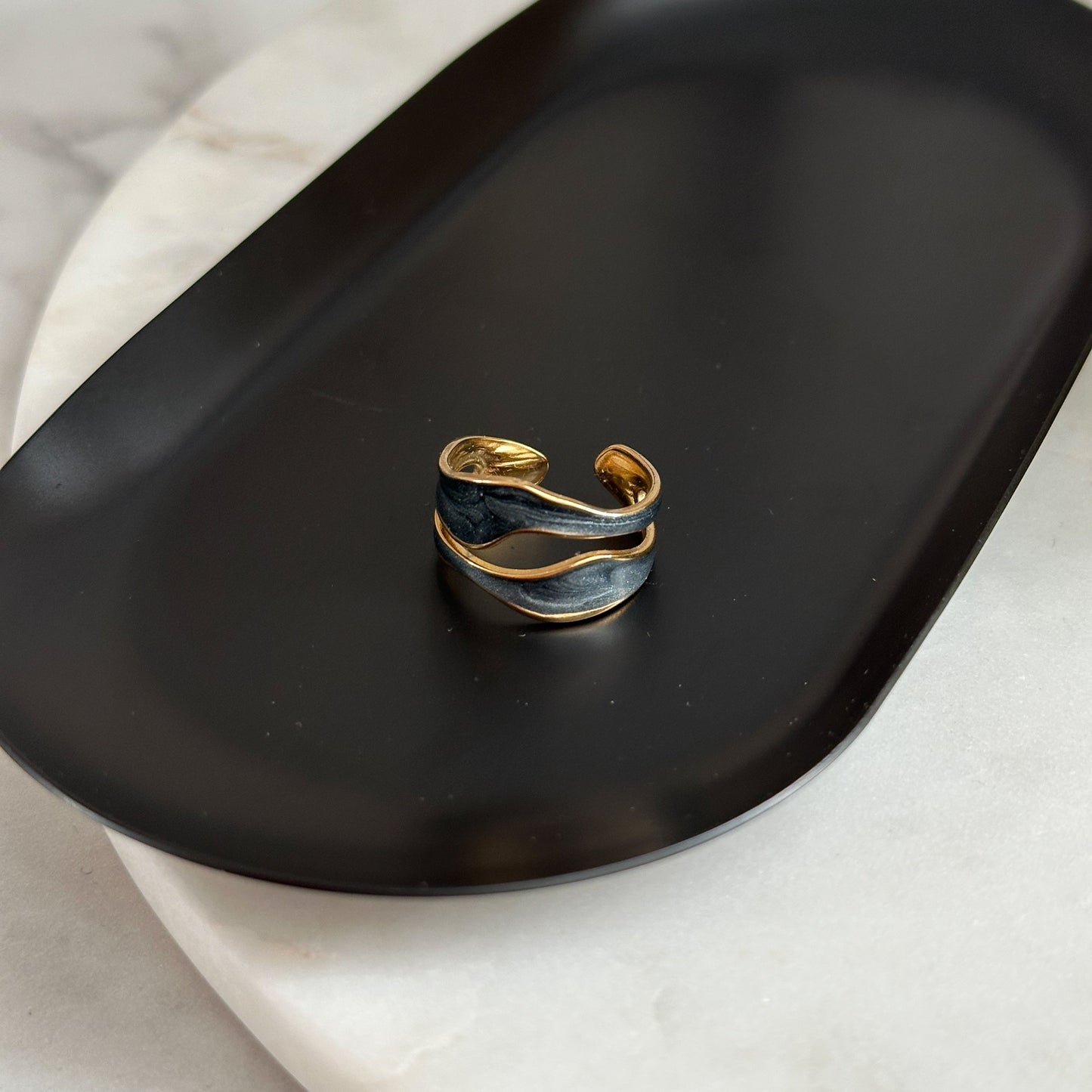 Black enamel ring