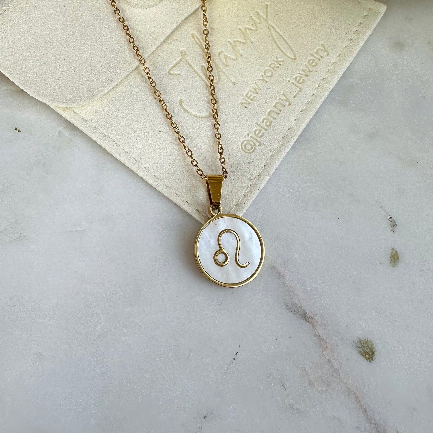 Zodiac pendant necklace Leo (July 23 - August 22)