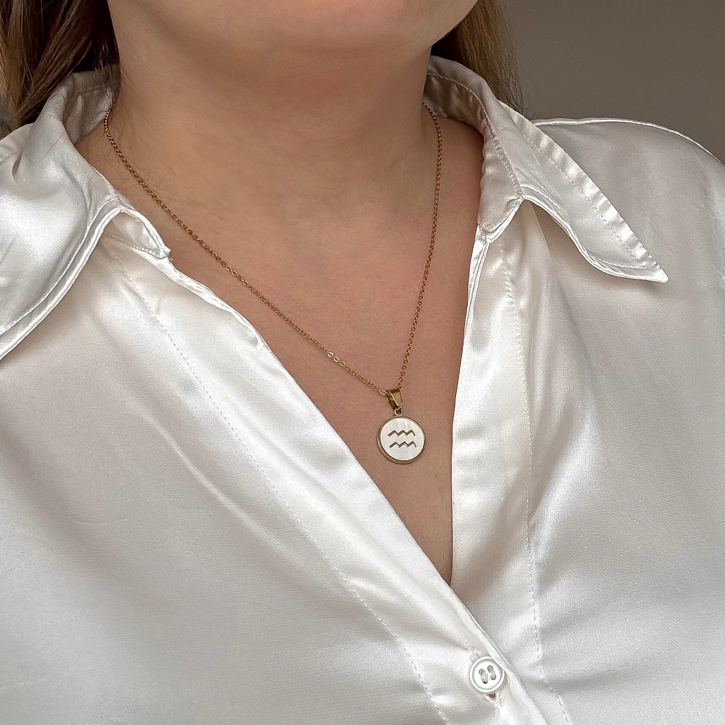 Zodiac pendant necklace Aquarius (January 20 - February 18)