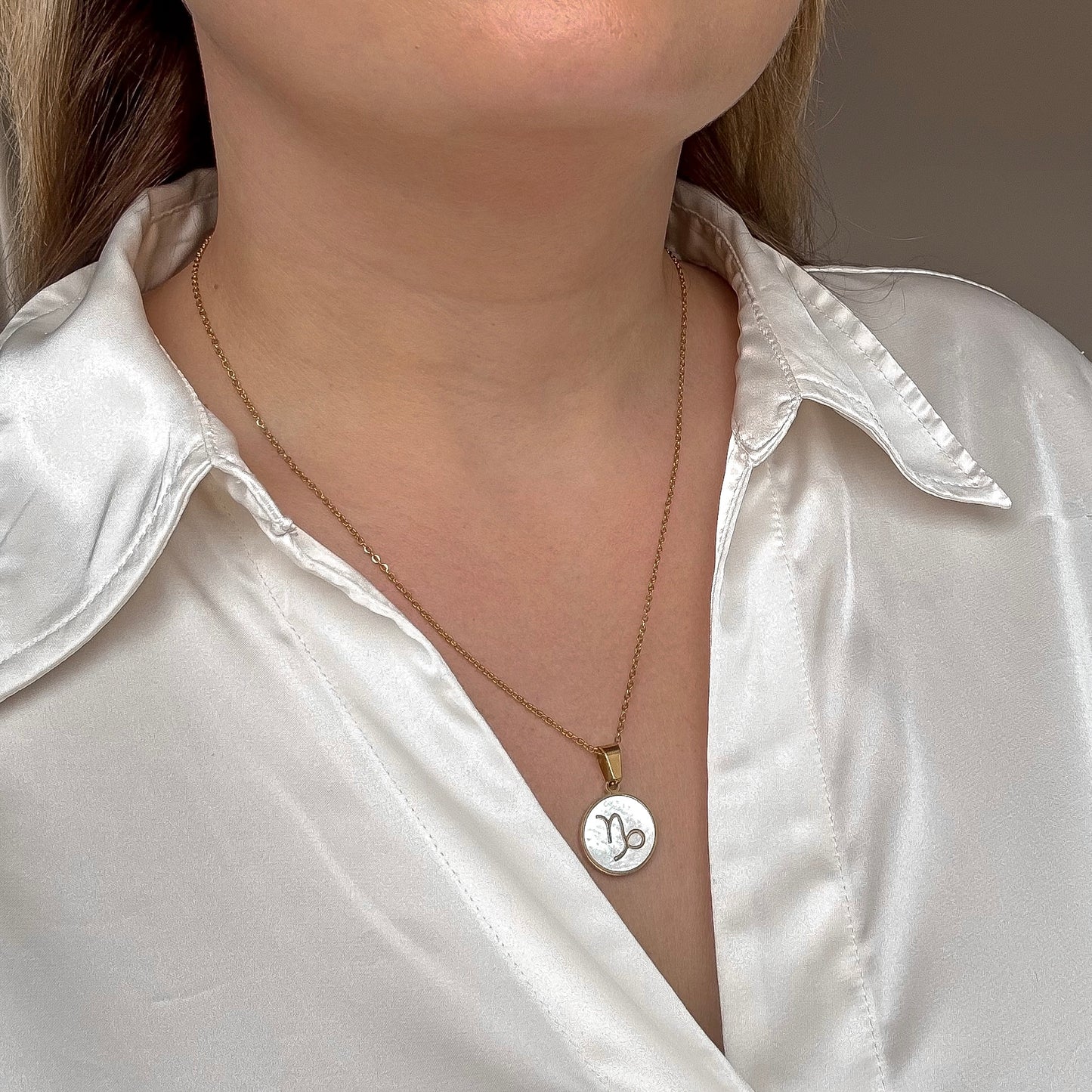 Zodiac pendant necklace Capricorn (December 22 - January 19)