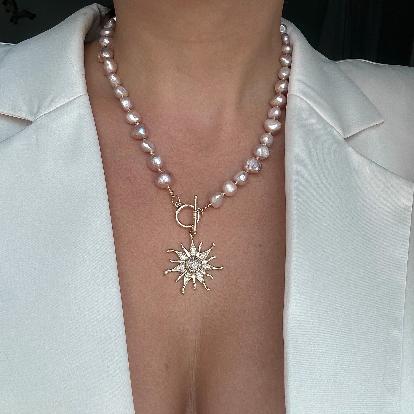Pink pearls necklace