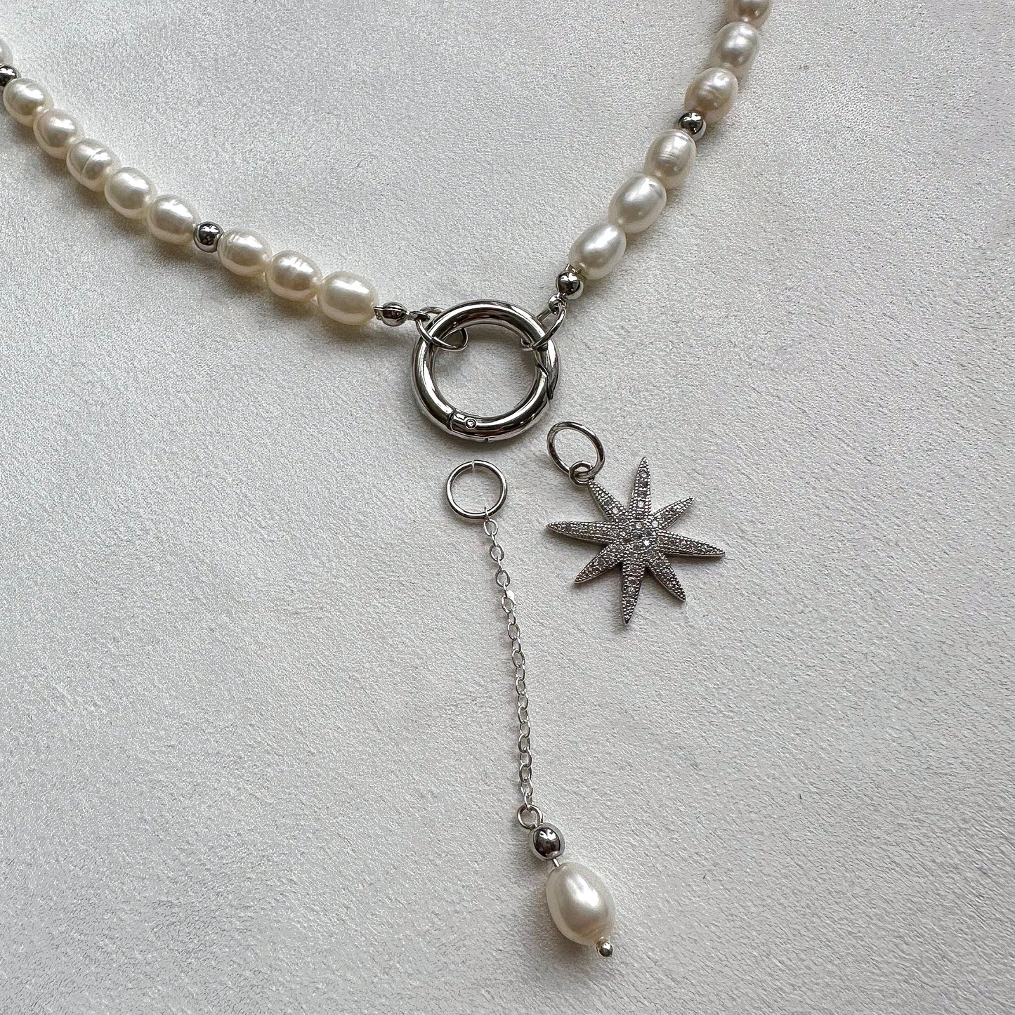 Necklace with star and pearl pendants (rhodium plated)