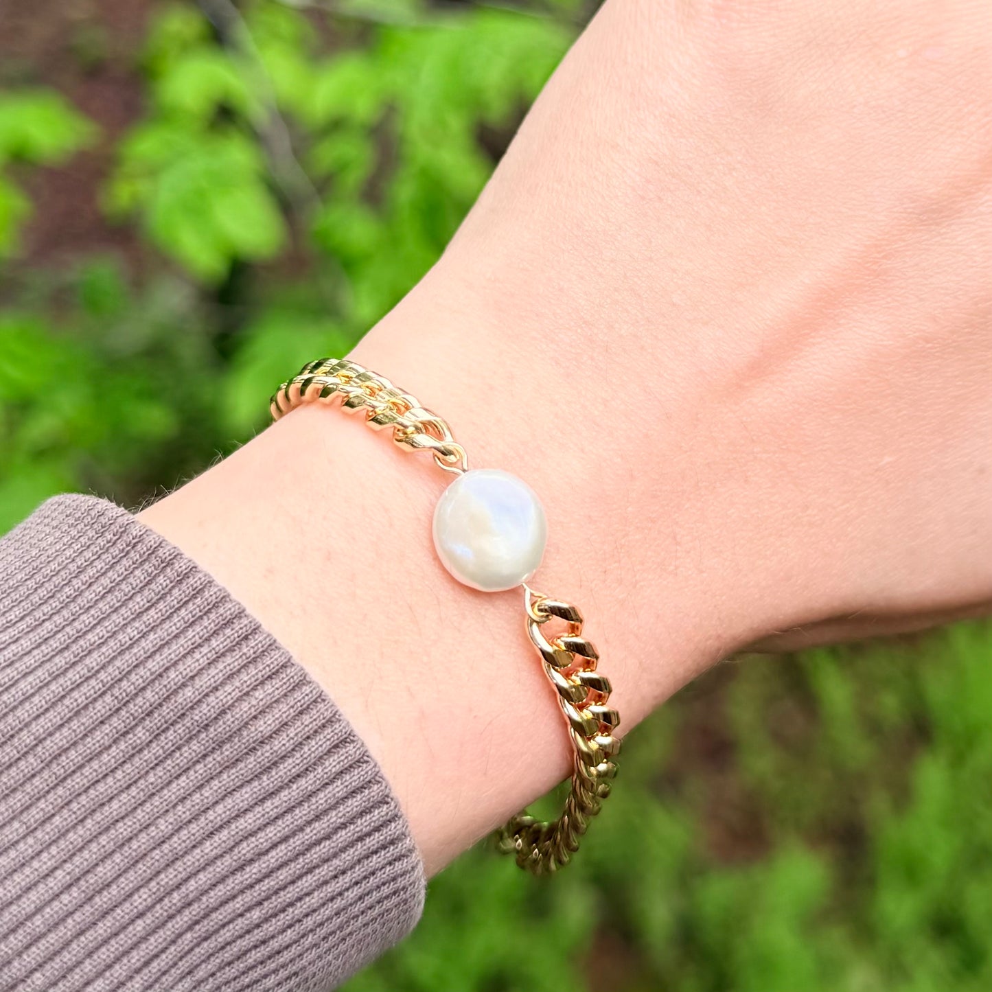 Baroque coin pearl and cuban chain bracelet (gold)