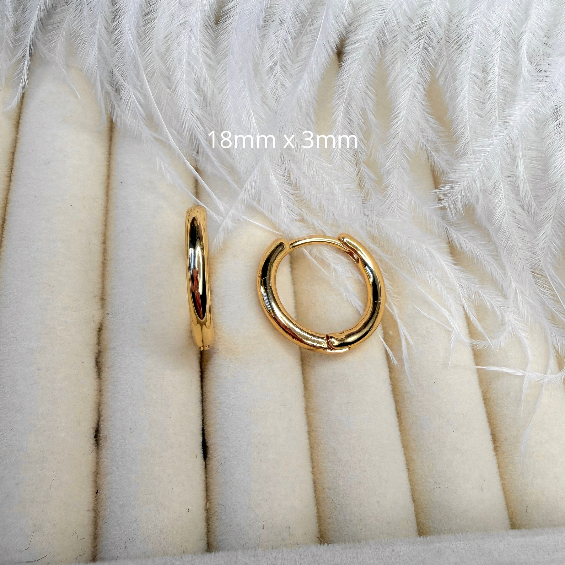 modern minimalist hoop earrings gold