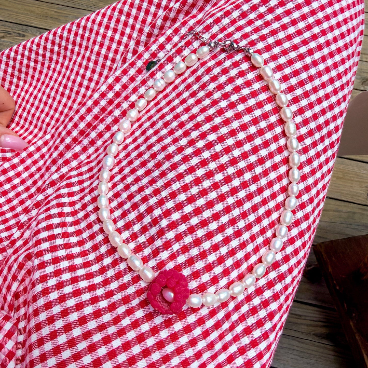 Viral raspberry’s pearl necklace