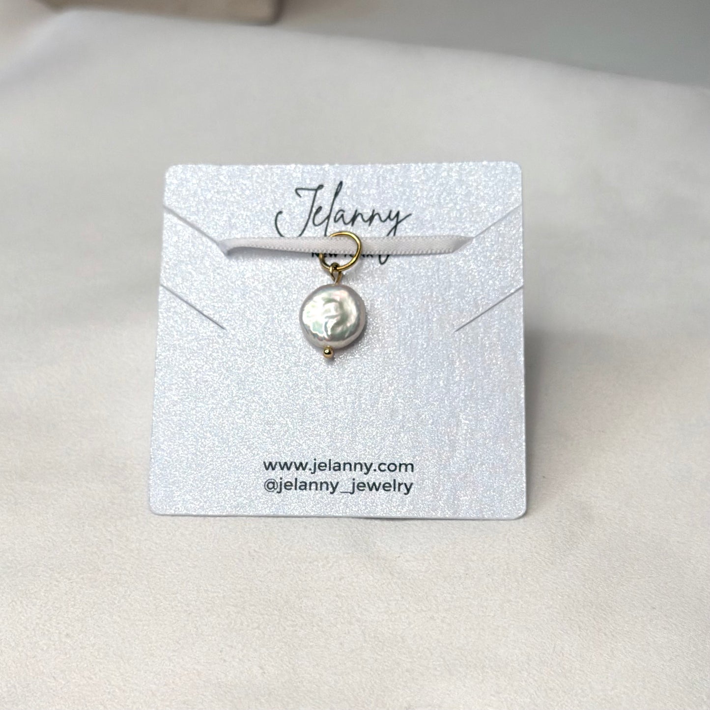 Coin pearl charm 1 pc