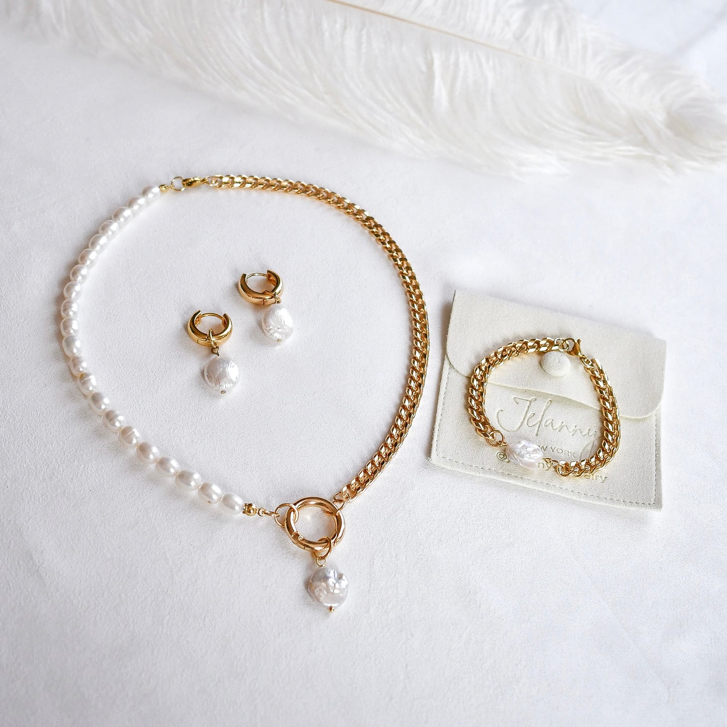 Necklace with coin pearl (gold plated)