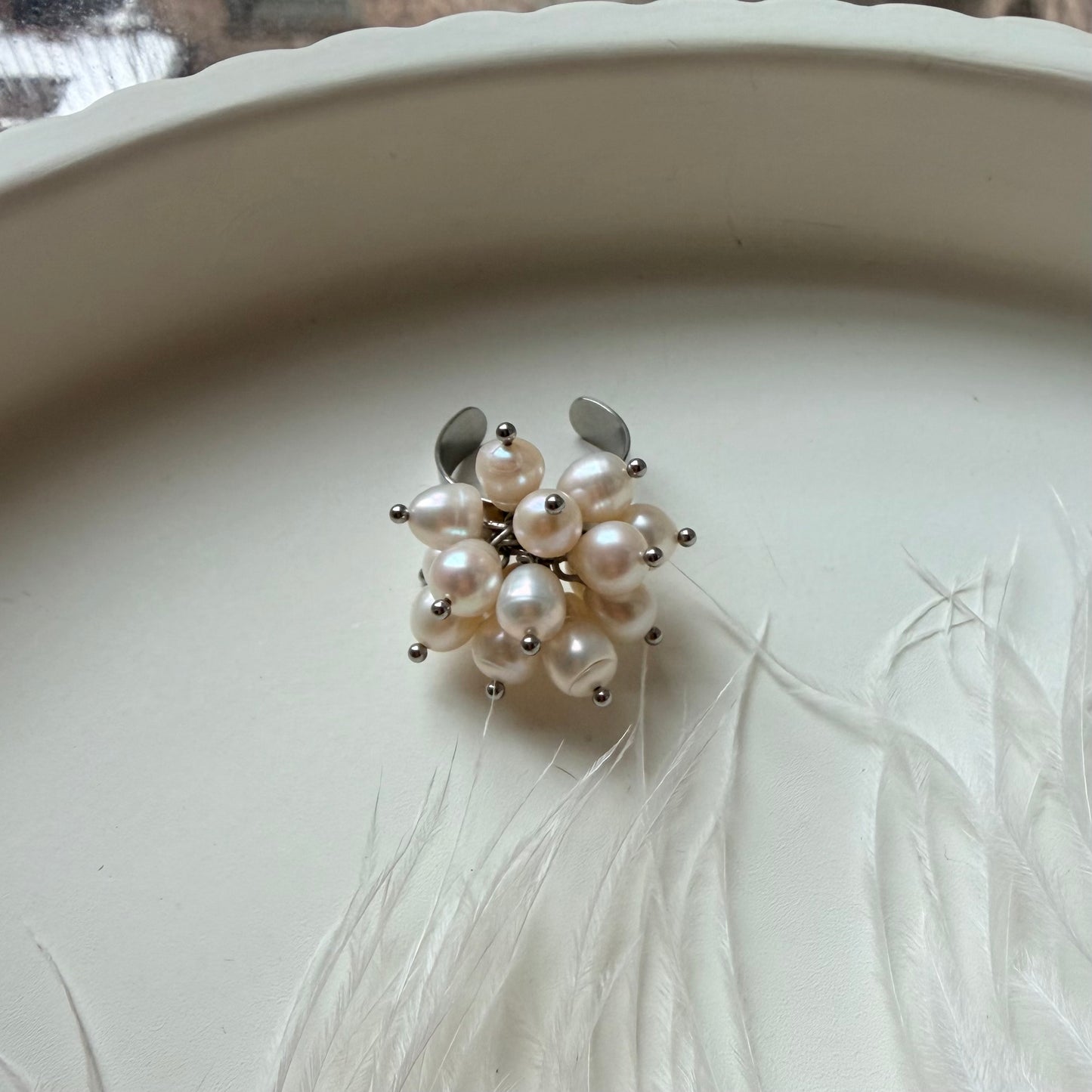 Pearl flower ring