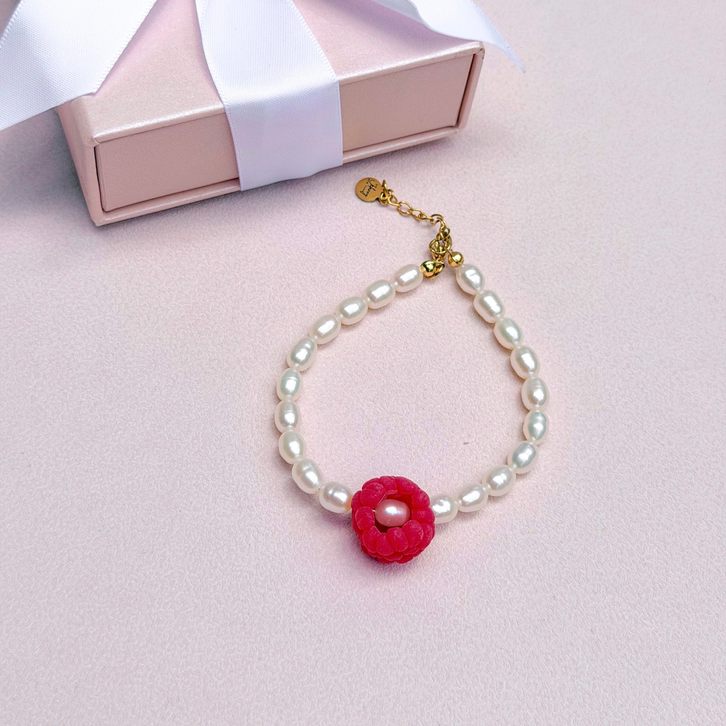 Viral raspberry pearl bracelet