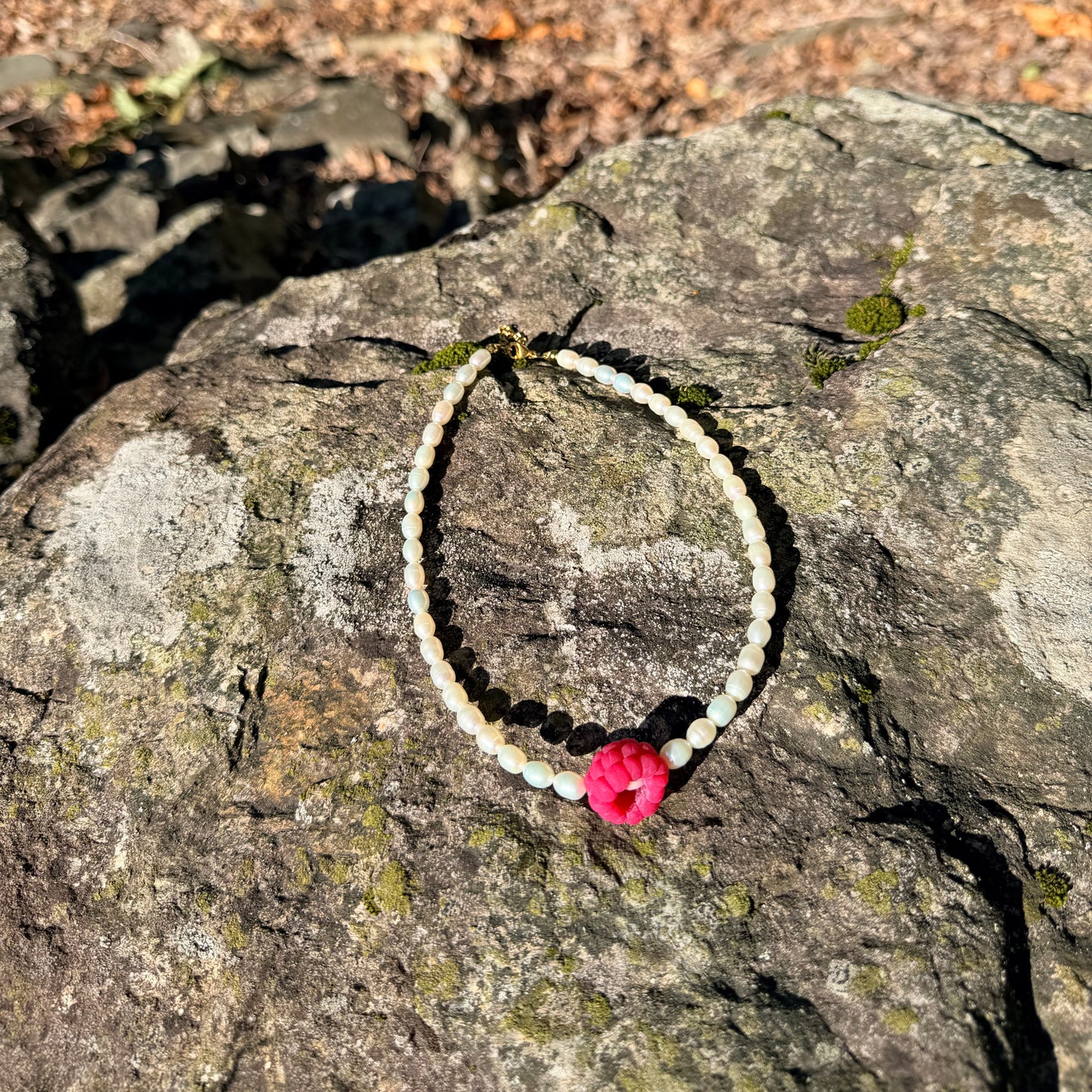 Viral raspberry’s pearl necklace