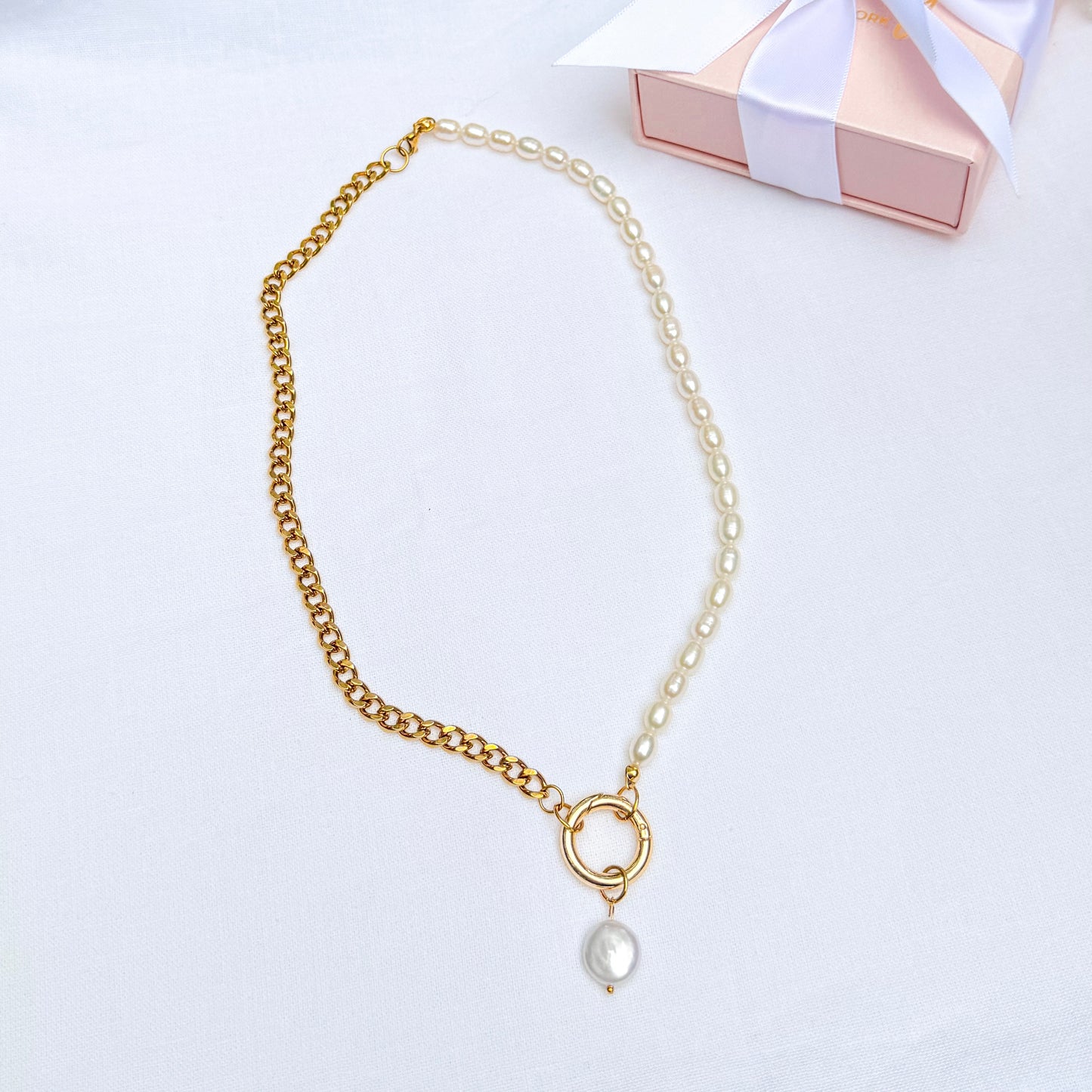 Coin pearl Necklace with front clasp + Interchangeable charm (gold)