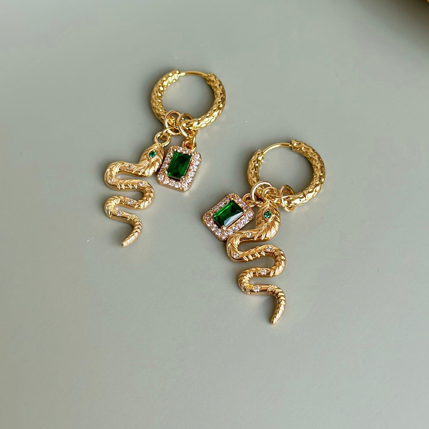 Snake necklace