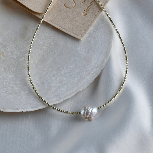 Coin pearl and seed beads necklace (silv)