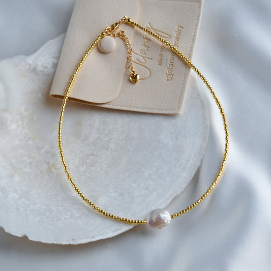 Accent pearl seed bead choker (gold color)