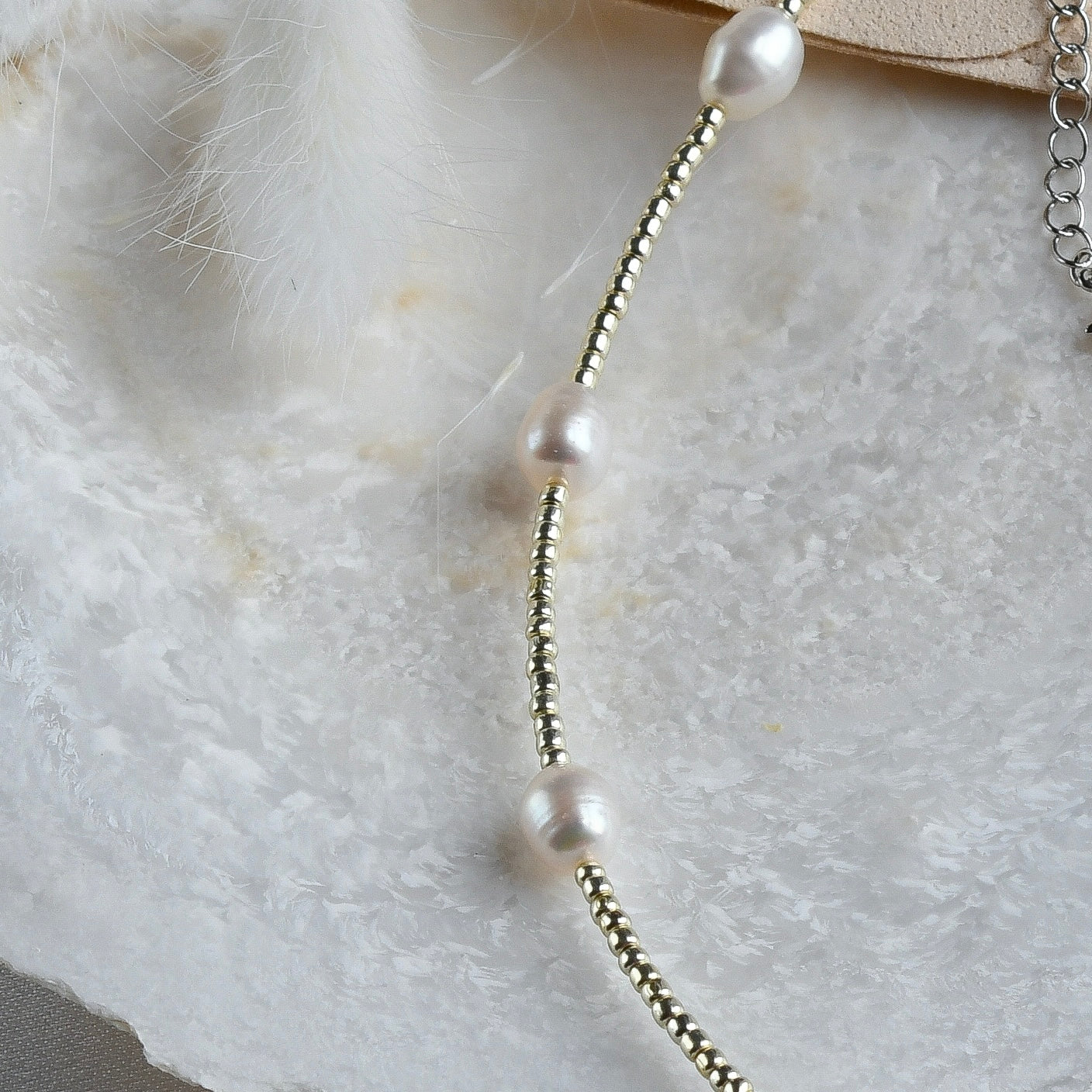 Freshwater pearls and seed beads necklace (silv)