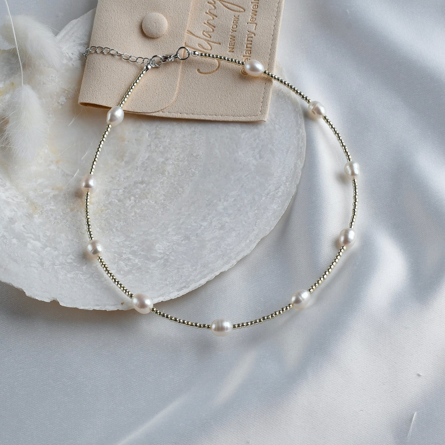 Freshwater pearls and seed beads necklace (silv)