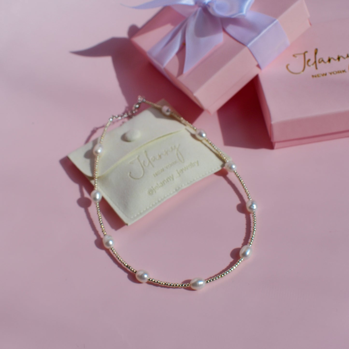 Freshwater pearls and seed beads necklace (gold)