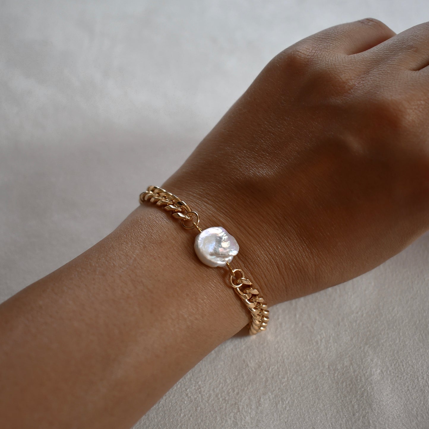 Pearl and paperclip chain bracelet