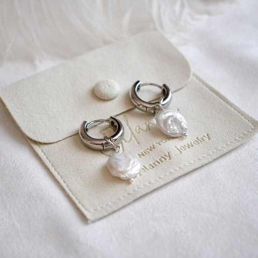 Earrings with coin pearl (rhodium plated)