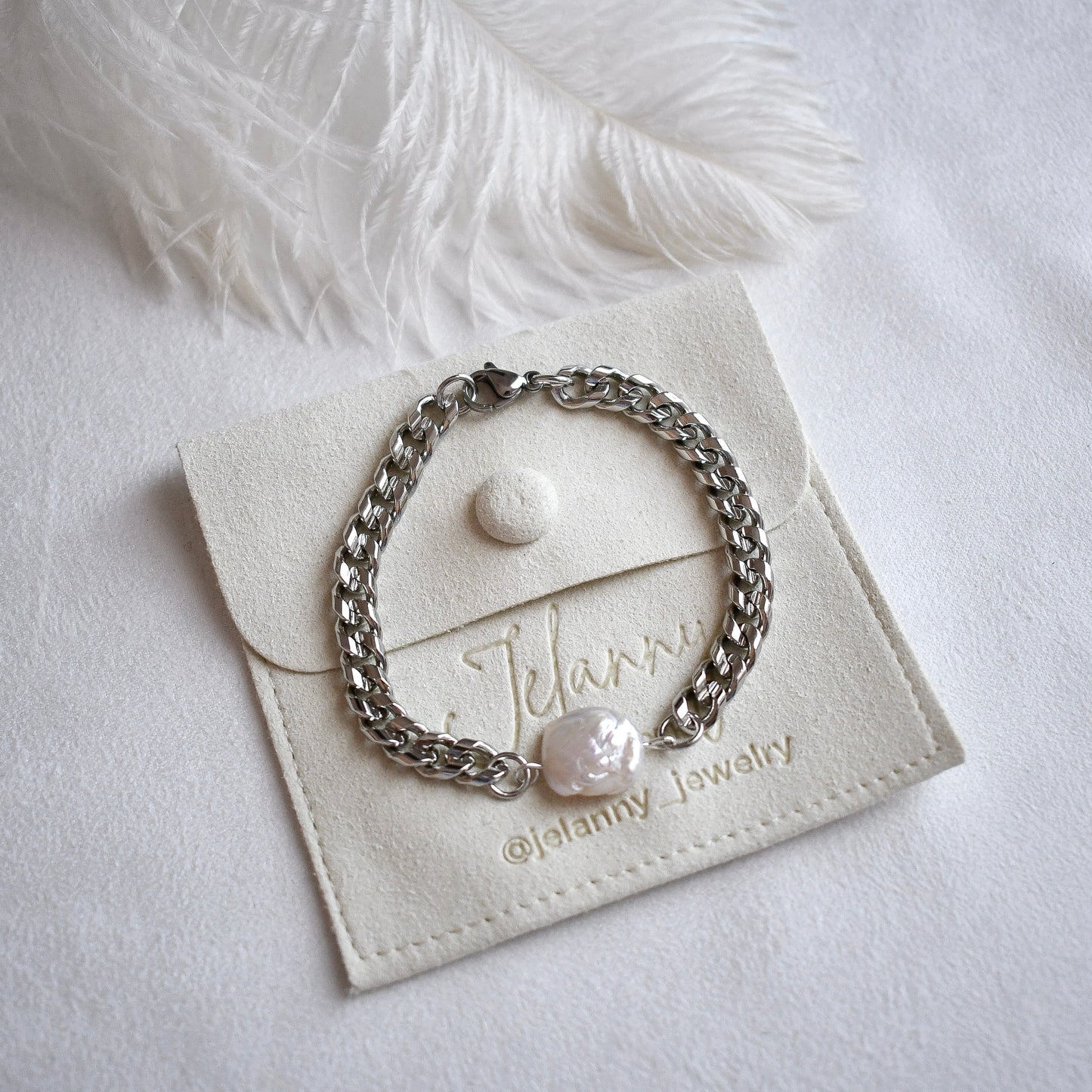 Bracelet with coin pearl (rhodium plated)