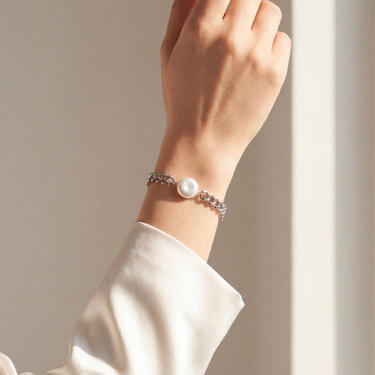 Baroque coin pearl and cuban chain bracelet (silv)