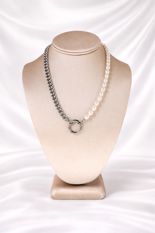 Convertible pearl necklace with front clasp