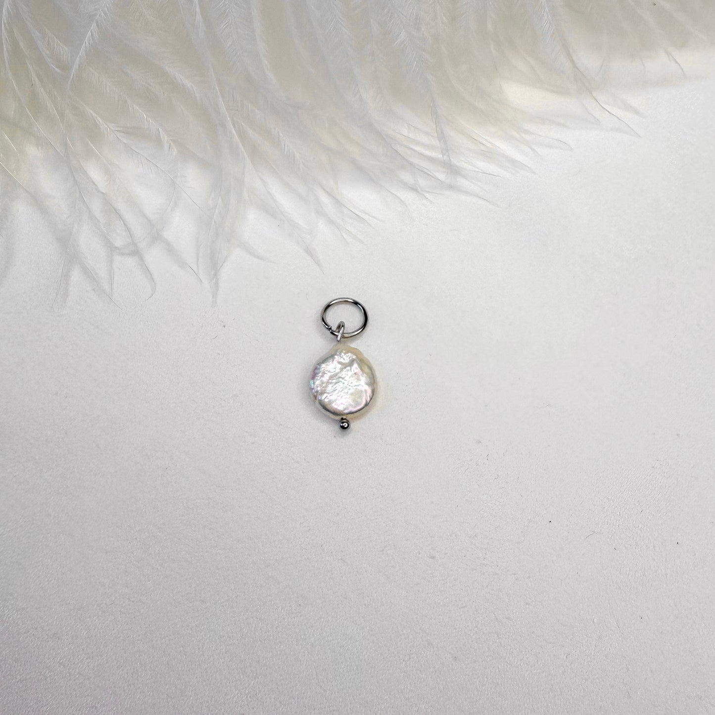 Coin pearl charm 1 pc