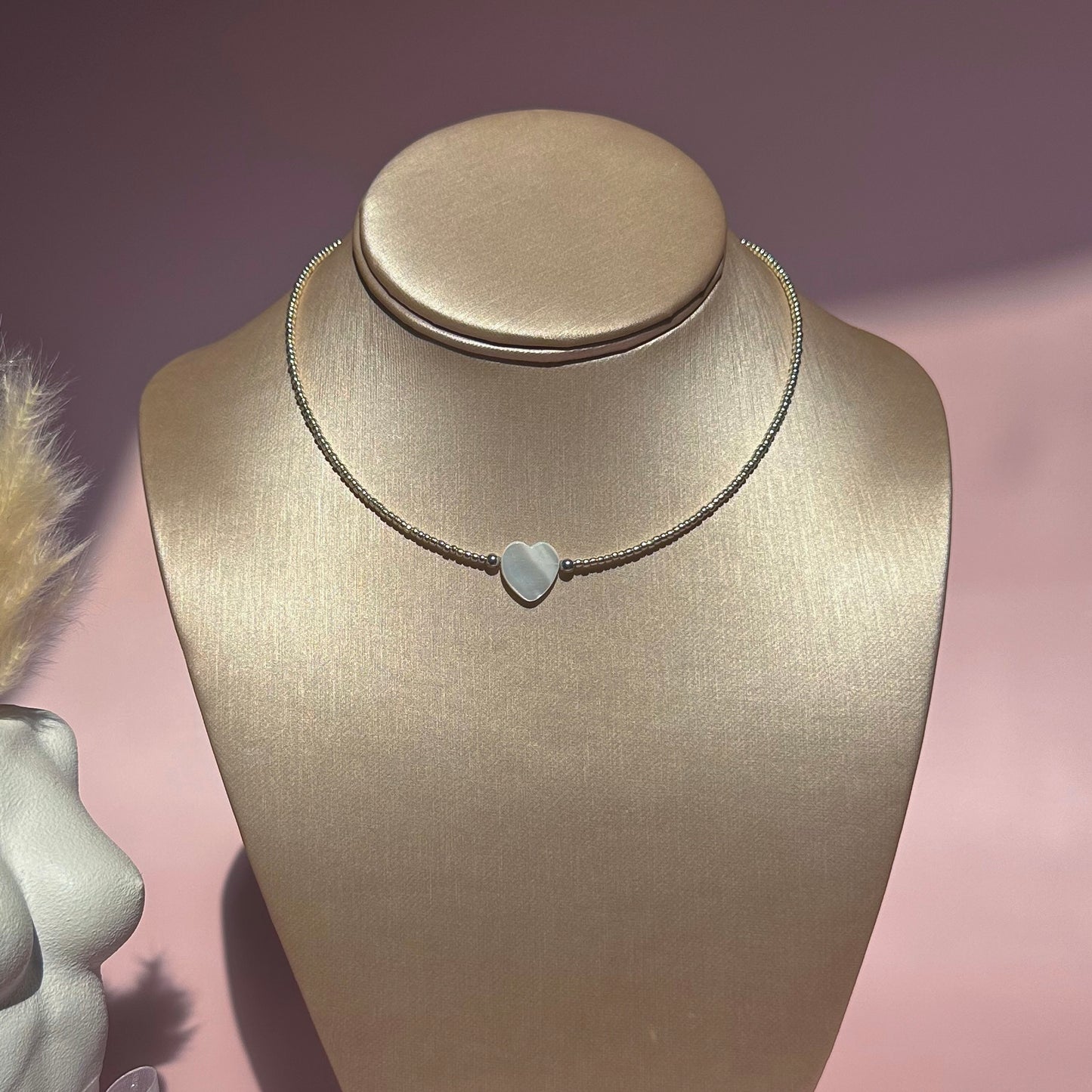 Mother-of-pearl heart  & seed beads choker (silver)