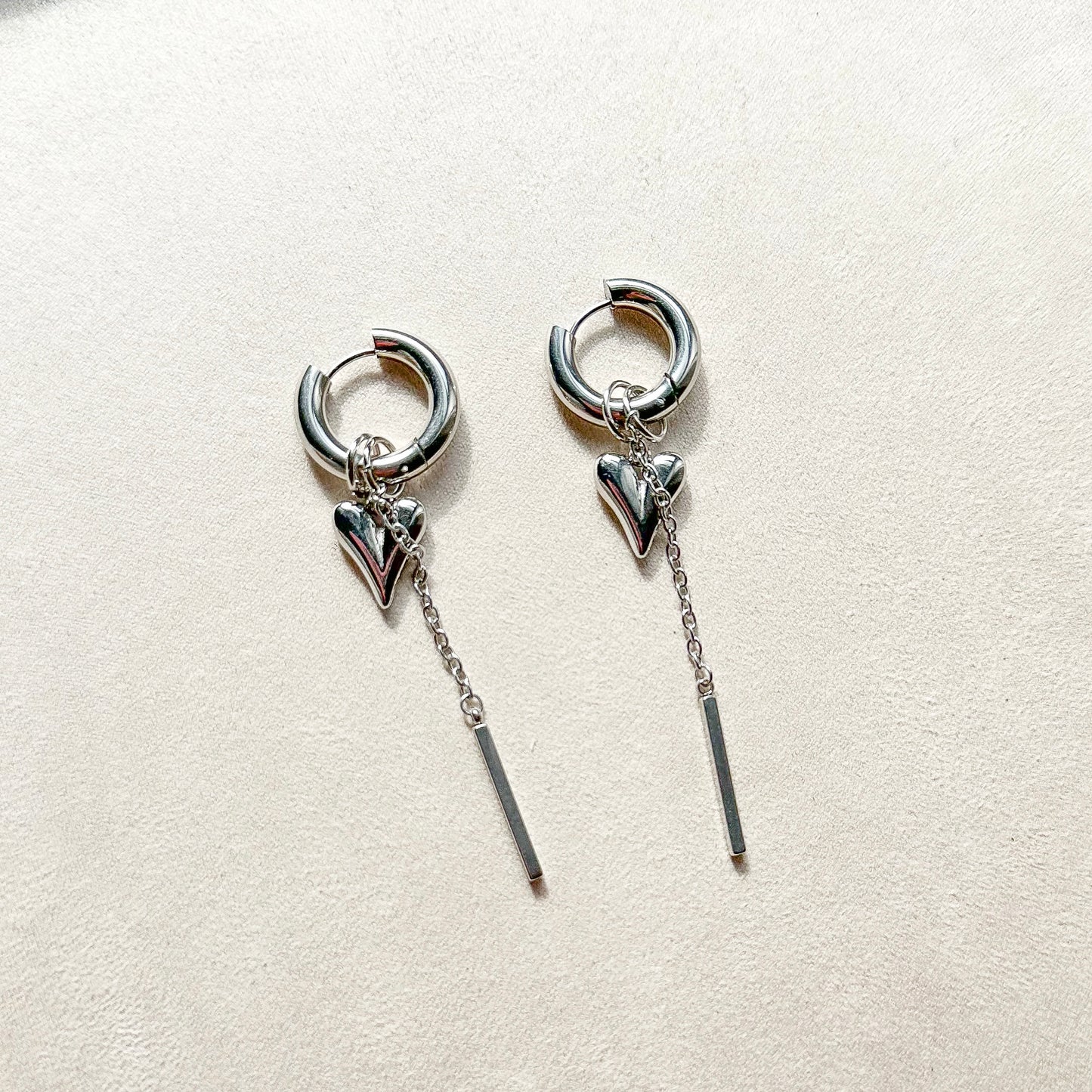 Asymmetric chains necklace with star (silver)