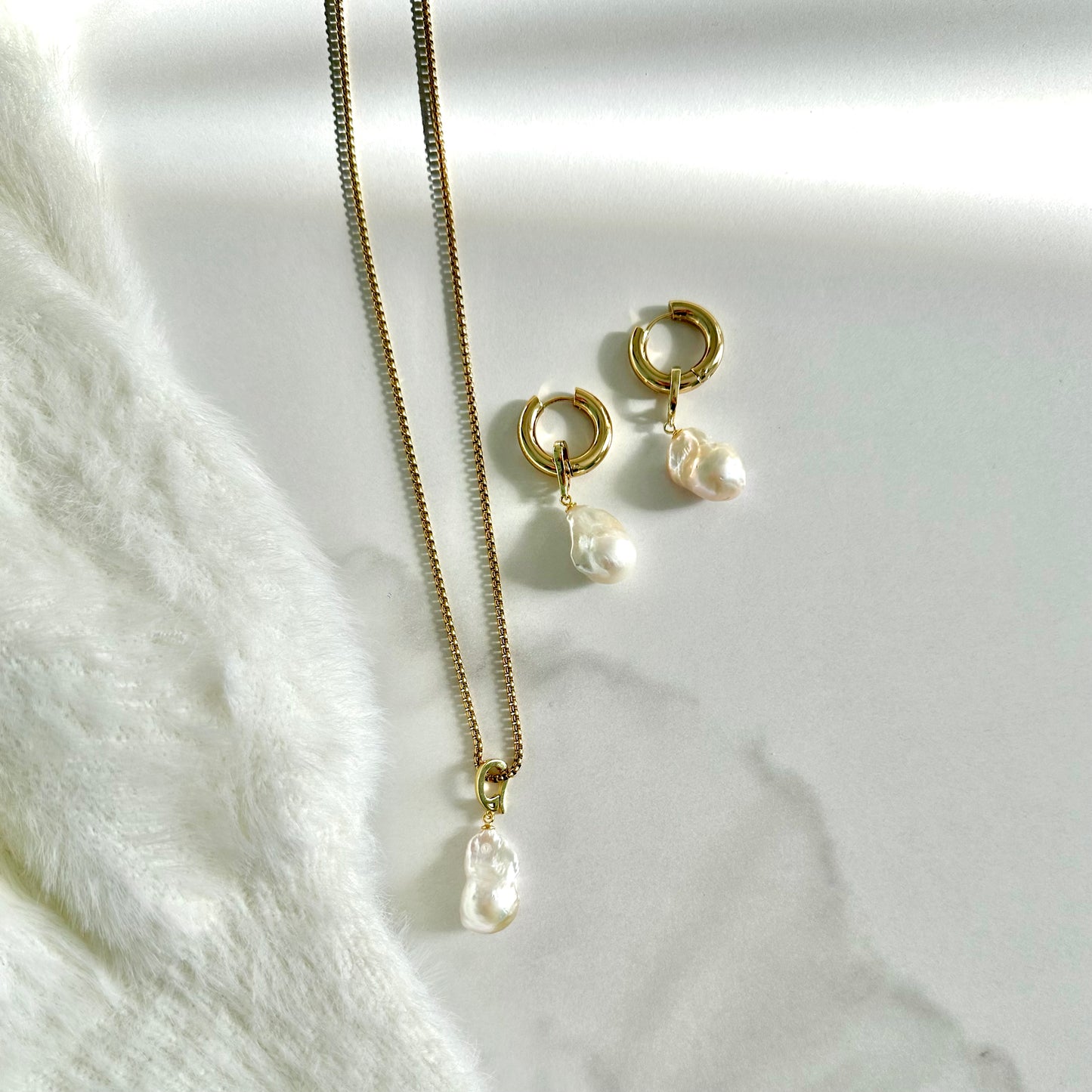 Baroque pearl Earrings