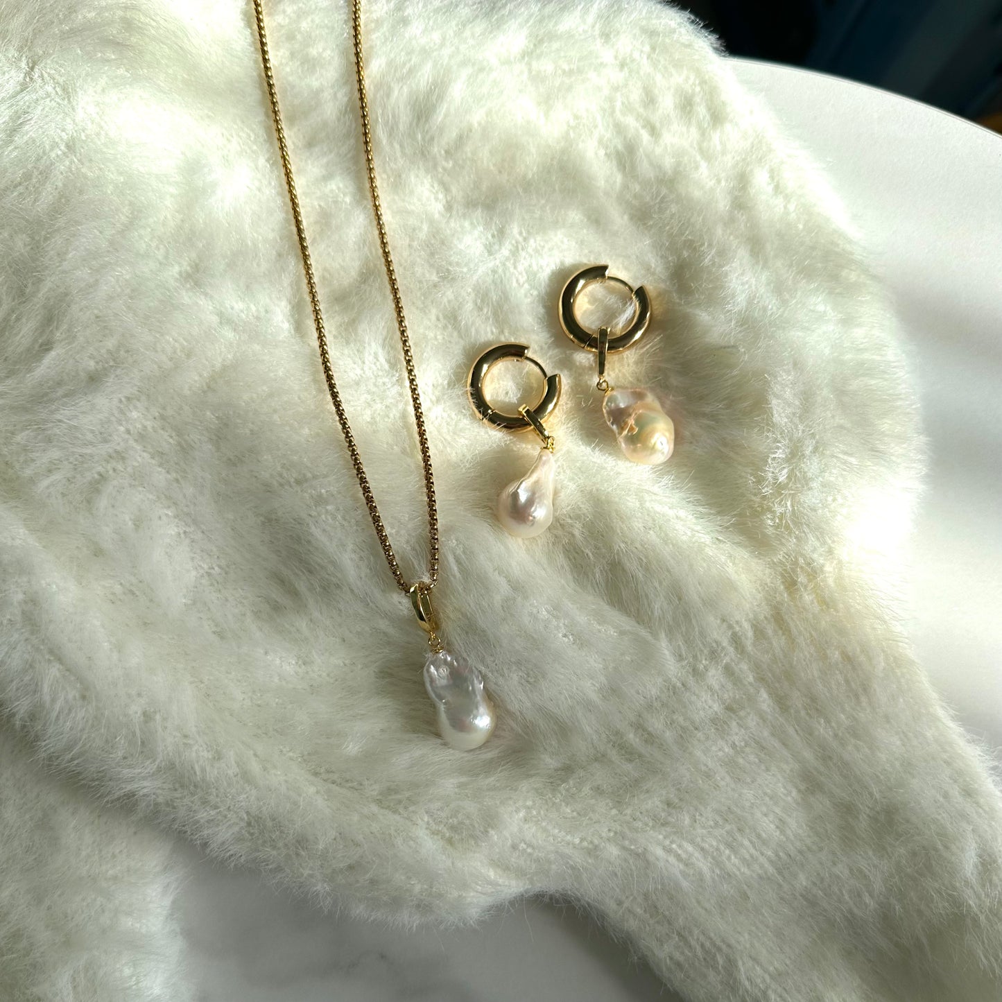 Baroque pearl Earrings