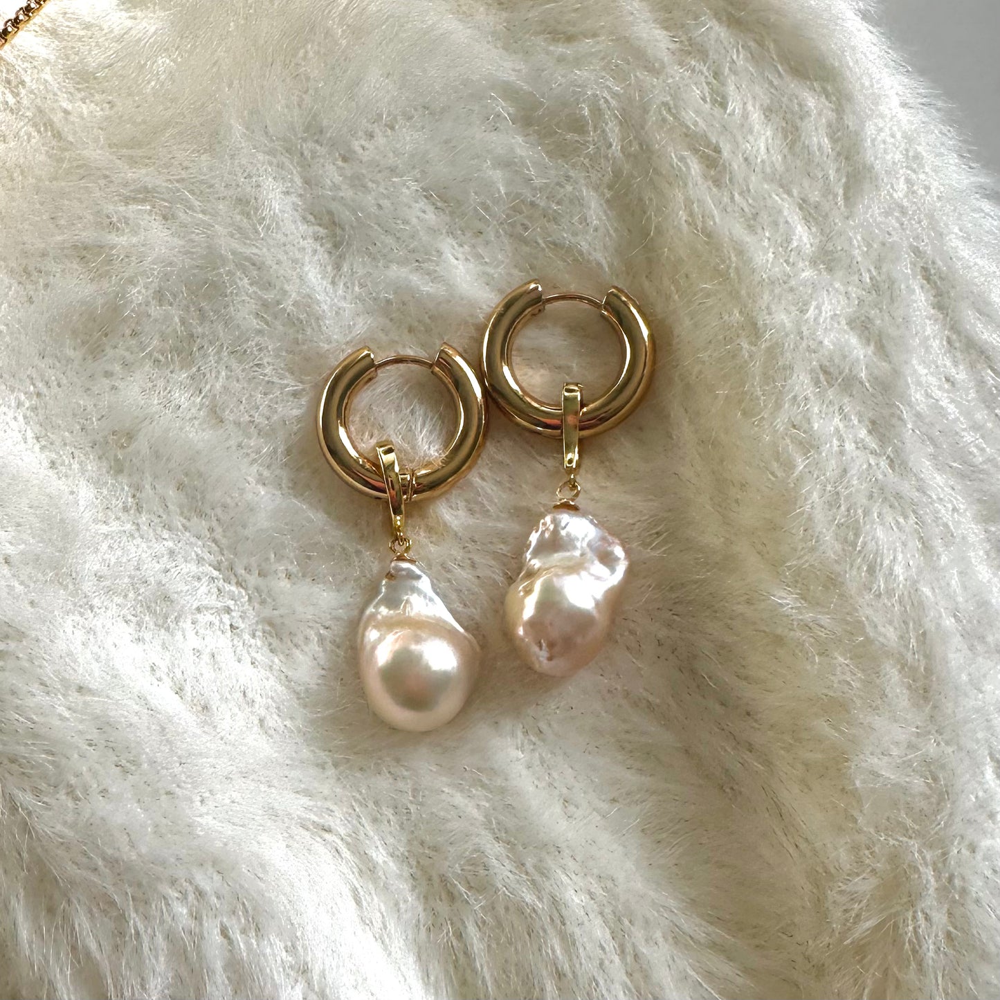 Baroque pearl Earrings