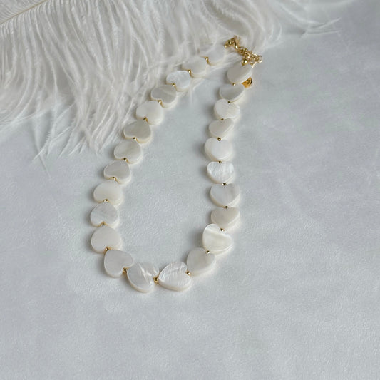 Mother-of-pearl heart necklace