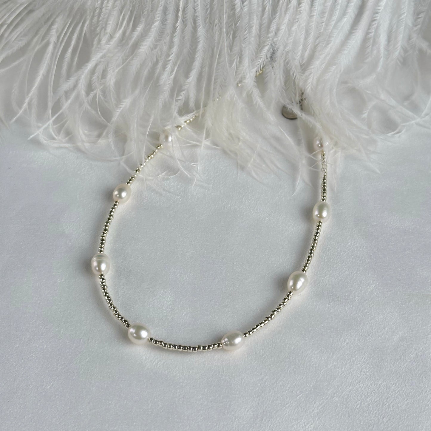 Freshwater pearls and seed beads necklace (silv)